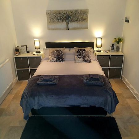 Idyllic 2 Bedroom Self-Contained Upsidedown Annexe Llandrindod Wells Buitenkant foto