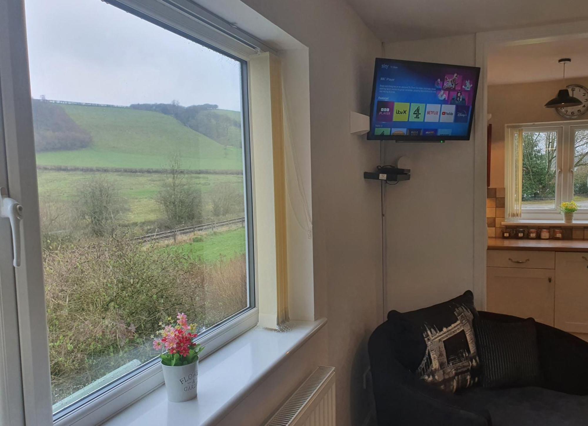 Idyllic 2 Bedroom Self-Contained Upsidedown Annexe Llandrindod Wells Buitenkant foto