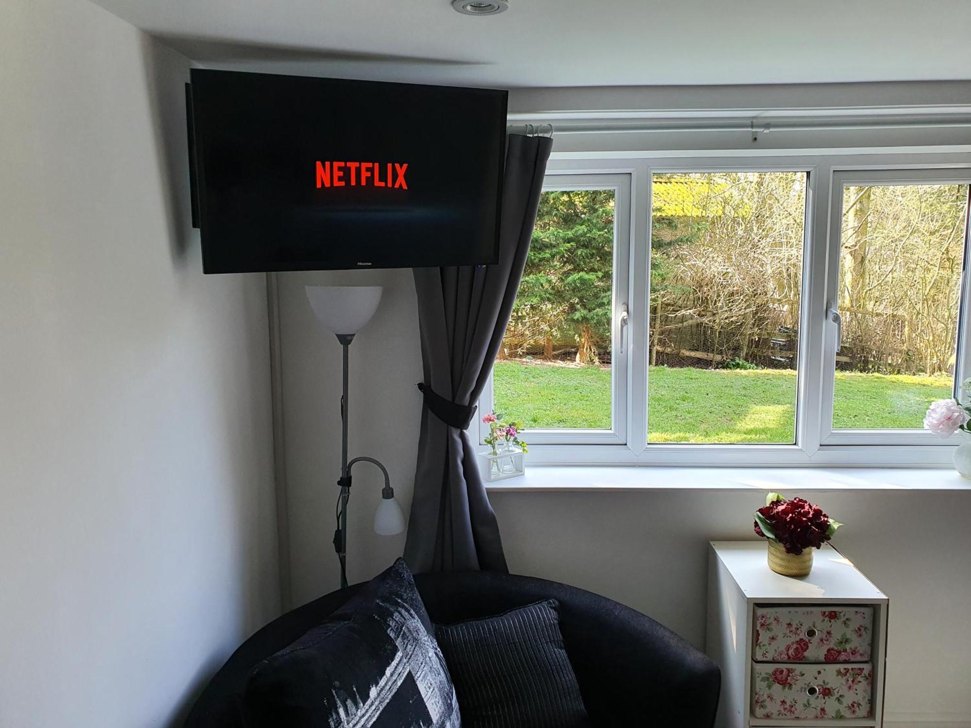 Idyllic 2 Bedroom Self-Contained Upsidedown Annexe Llandrindod Wells Buitenkant foto