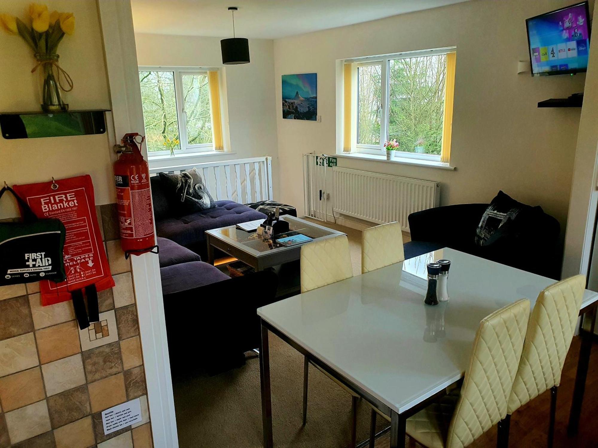 Idyllic 2 Bedroom Self-Contained Upsidedown Annexe Llandrindod Wells Buitenkant foto