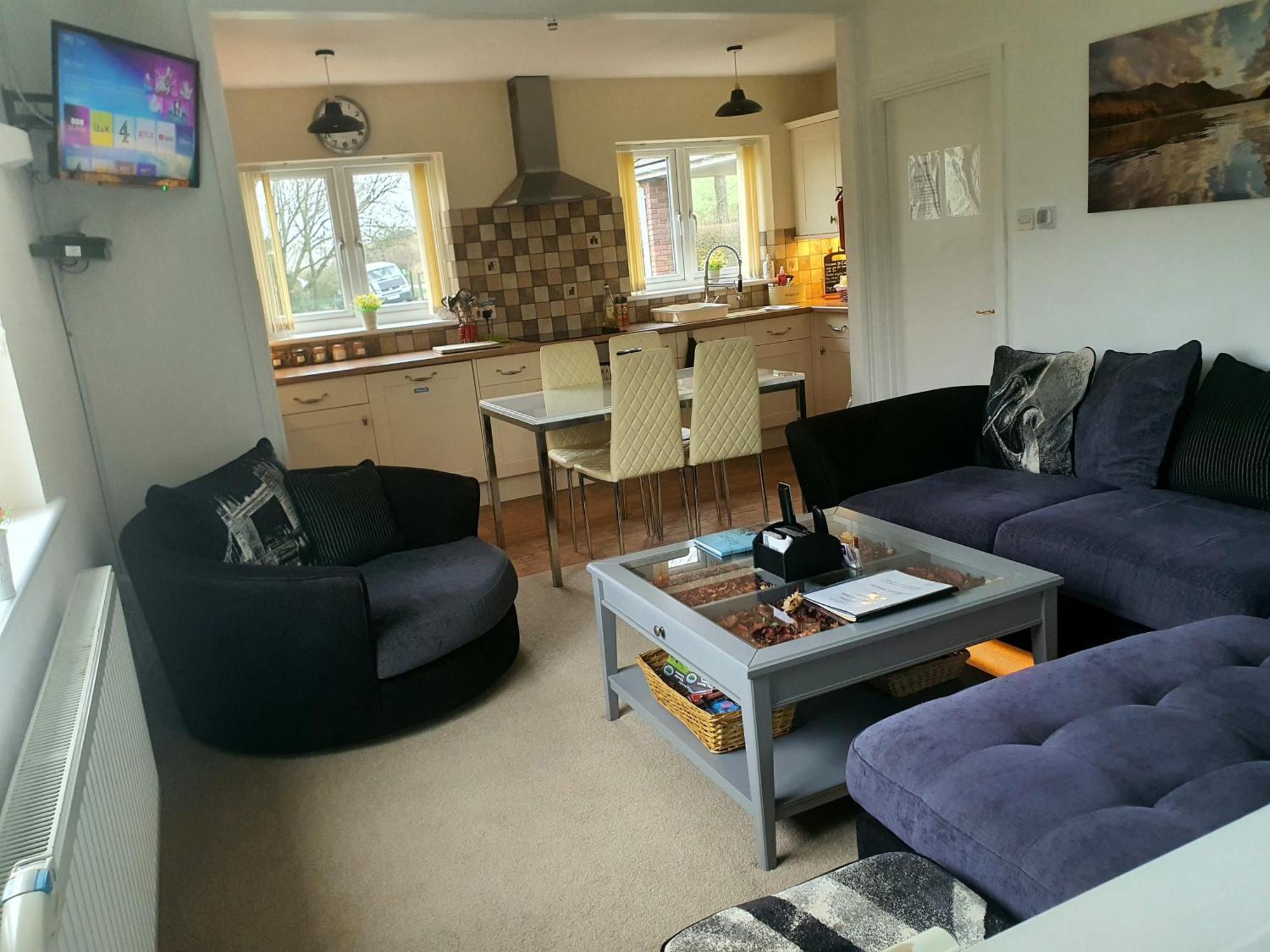Idyllic 2 Bedroom Self-Contained Upsidedown Annexe Llandrindod Wells Buitenkant foto