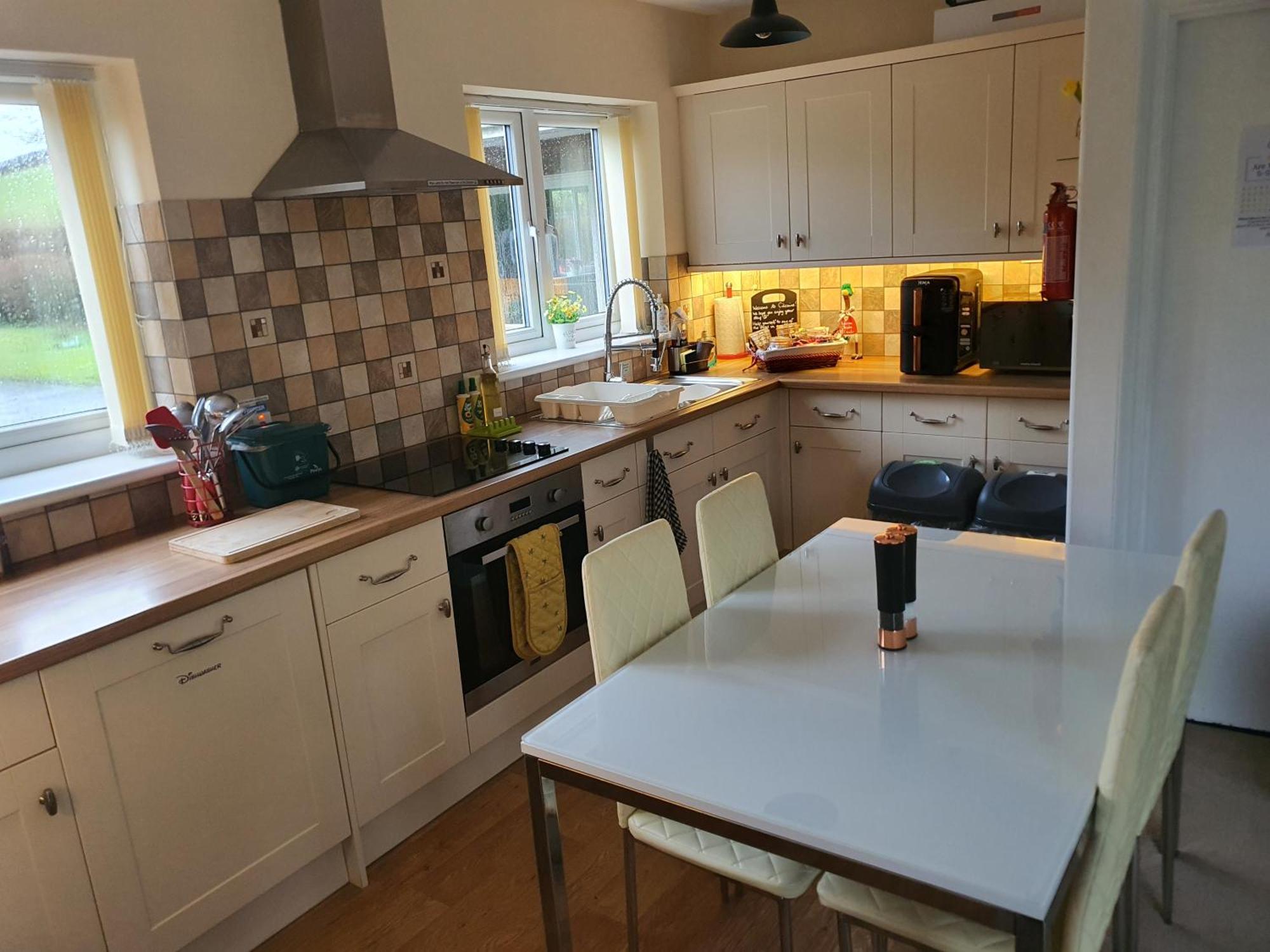 Idyllic 2 Bedroom Self-Contained Upsidedown Annexe Llandrindod Wells Buitenkant foto